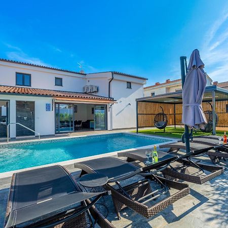 Villa Paradise Medulin Exterior photo